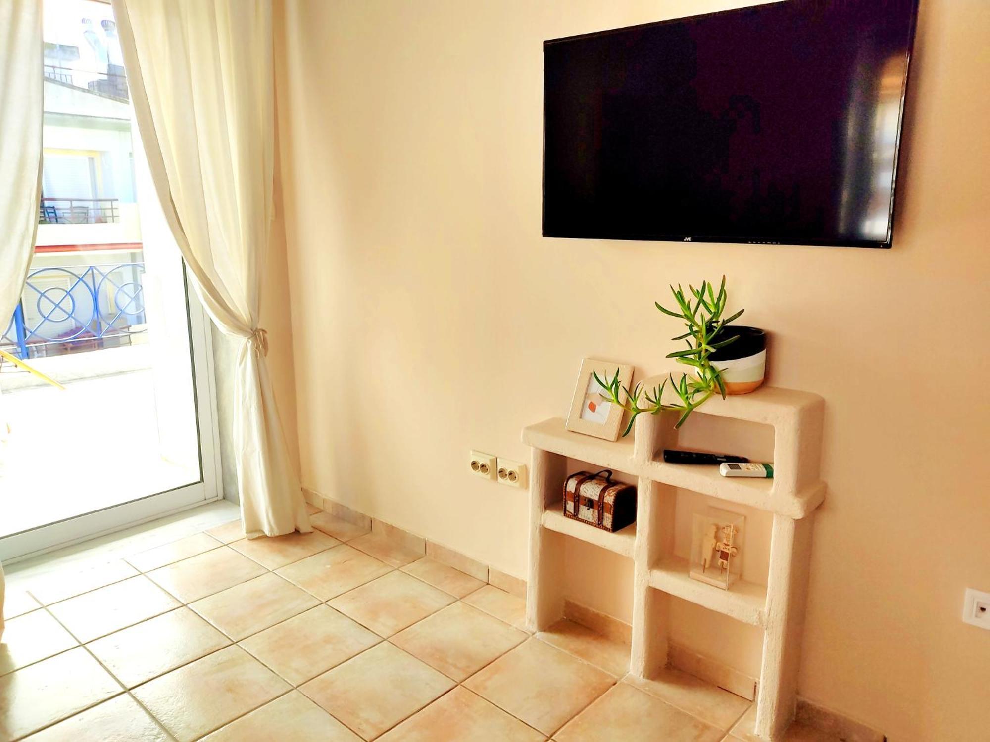 Golden Sky 1 By Daniela Apartment